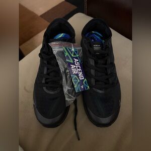 Ascend Air Varsity Cheer Shoes Black Size 6 NEW MSRP $125